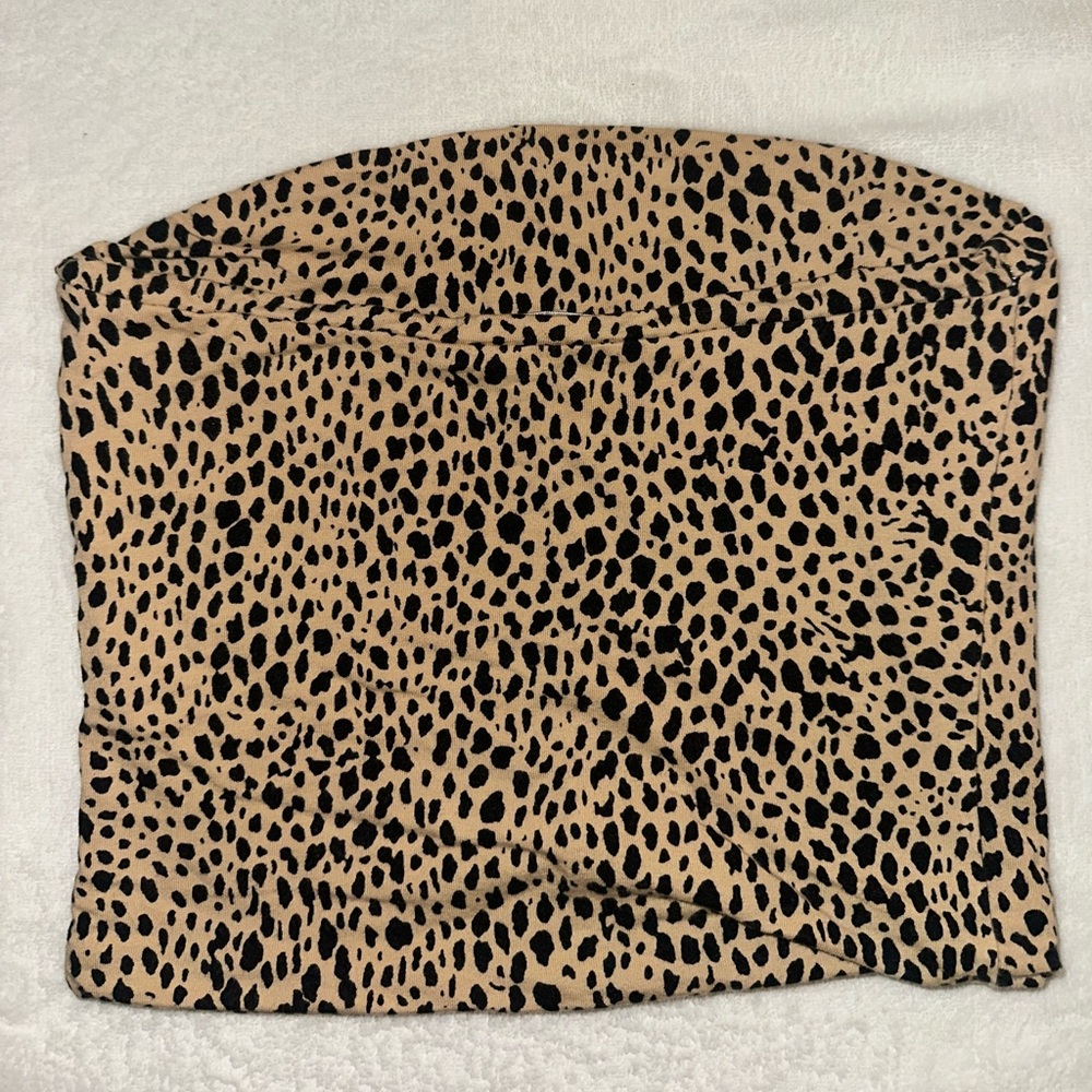 BRANDY MELVILLE LEOPARD PRINT TUBE TOP